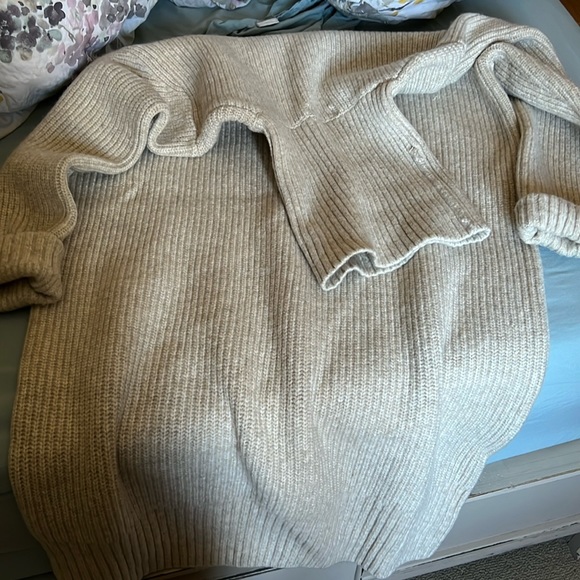 H&M oversized sweater dress - Picture 2 of 3